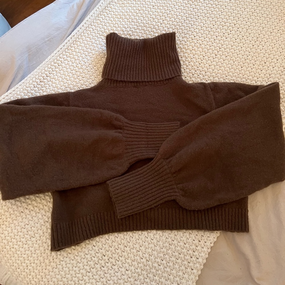 Princess Polly brown turtle neck cropped sweater size US 2
